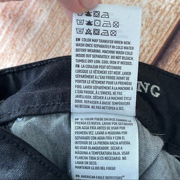 American Eagle Super Stretch X Black Distressed Jeggings size 2 regular - Picture 14 of 14